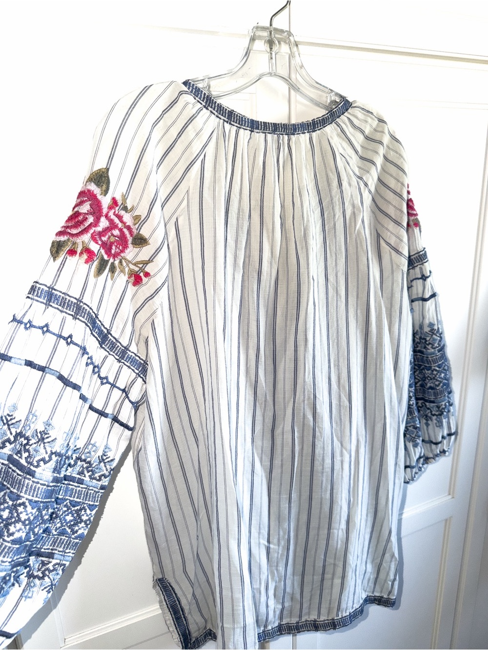 JOHNNY WAS Shea Blouse Santori Stripes Embroidered Blue/White Peasant Boho Med - Picture 10 of 13